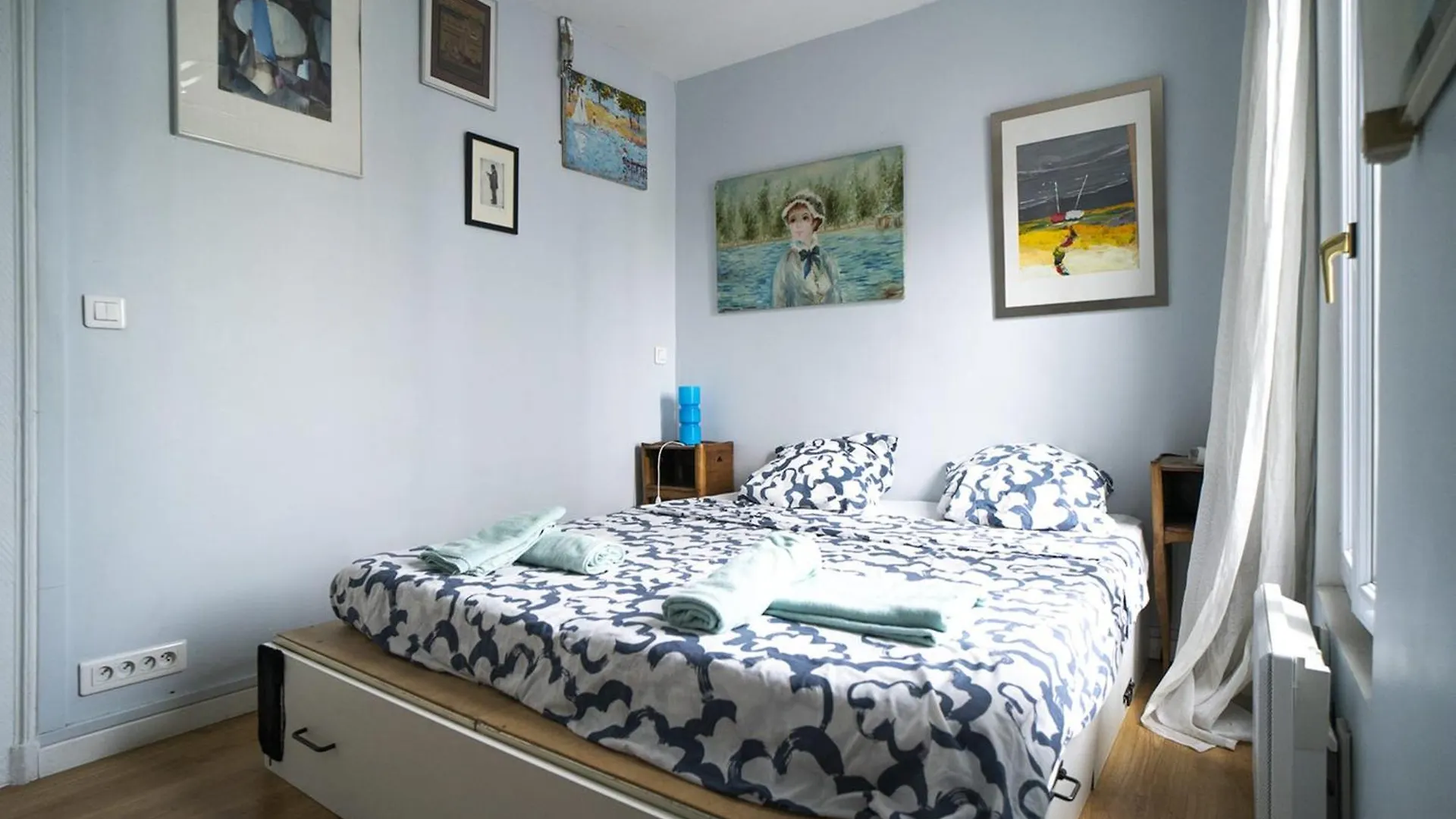 Comfortable Apartment In The Heart Of Párizs 0*,